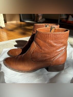 FRYE Cognac Boots
